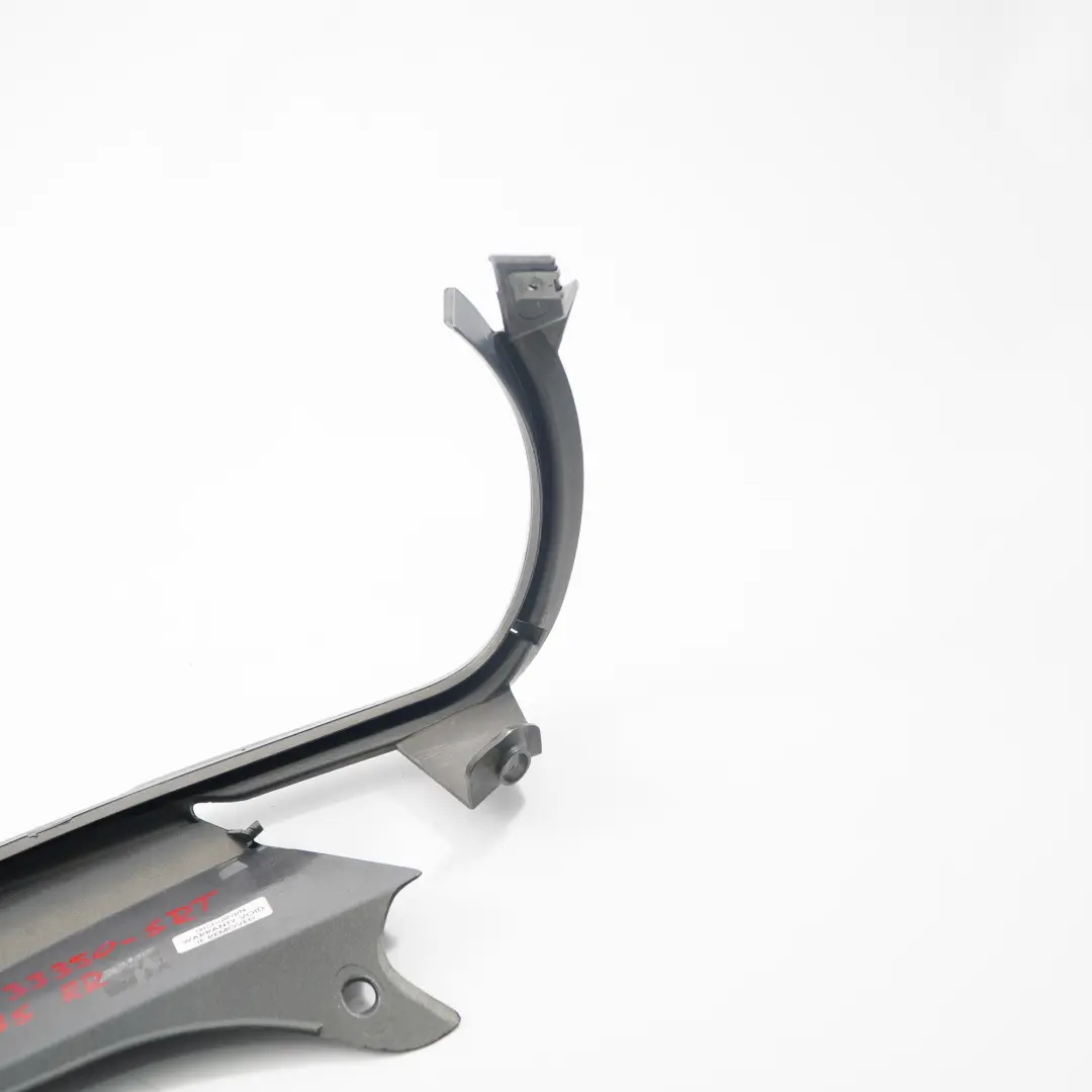 Pannello di Copertura Telaio Luci Posteriore Destro Stratus - 440 per BMW Z4 E85 con numero di parte 0033350 BMW Z4 E85 Pannello di Copertura Telaio Luci Posteriore Destro Stratus - 440 - SKU 0033350-SRT - Numero di parte 0033350