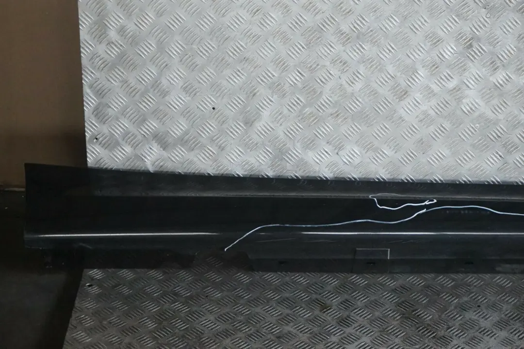 Schwellerleiste Blende Schweller Rechts Black Sapphire für BMW 3 E90 E91 M Sport mit Teilenummer 0033440 BMW 3 E90 E91 M Sport Schwellerleiste Blende Schweller Rechts Black Sapphire - SKU 0033440-BS - Teilenummer 0033440