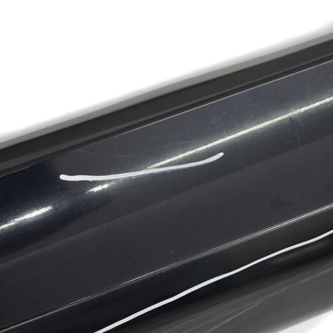 Gonna Laterale Destra Carbonschwarz Black 416 per BMW E90 E91 M Sport con numero di parte 0033440 BMW E90 E91 M Sport Gonna Laterale Destra Carbonschwarz Black 416 - SKU 0033440-CAR7 - Numero di parte 0033440