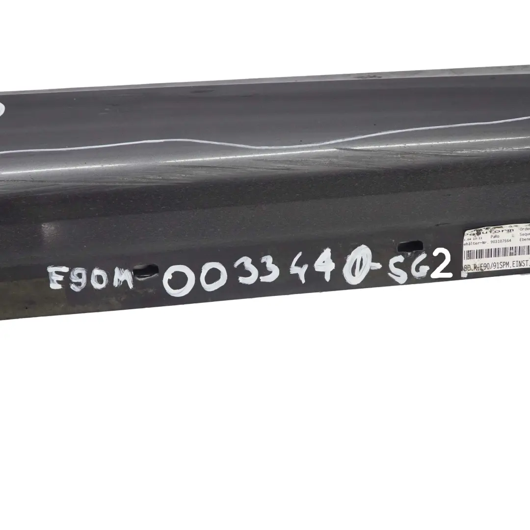 Listello Portiera Apertura Gonna Destra Grafite Brillante per BMW E90 M Sport con numero di parte 0033440 BMW E90 M Sport Listello Portiera Apertura Gonna Destra Grafite Brillante - SKU 0033440-SG2 - Numero di parte 0033440