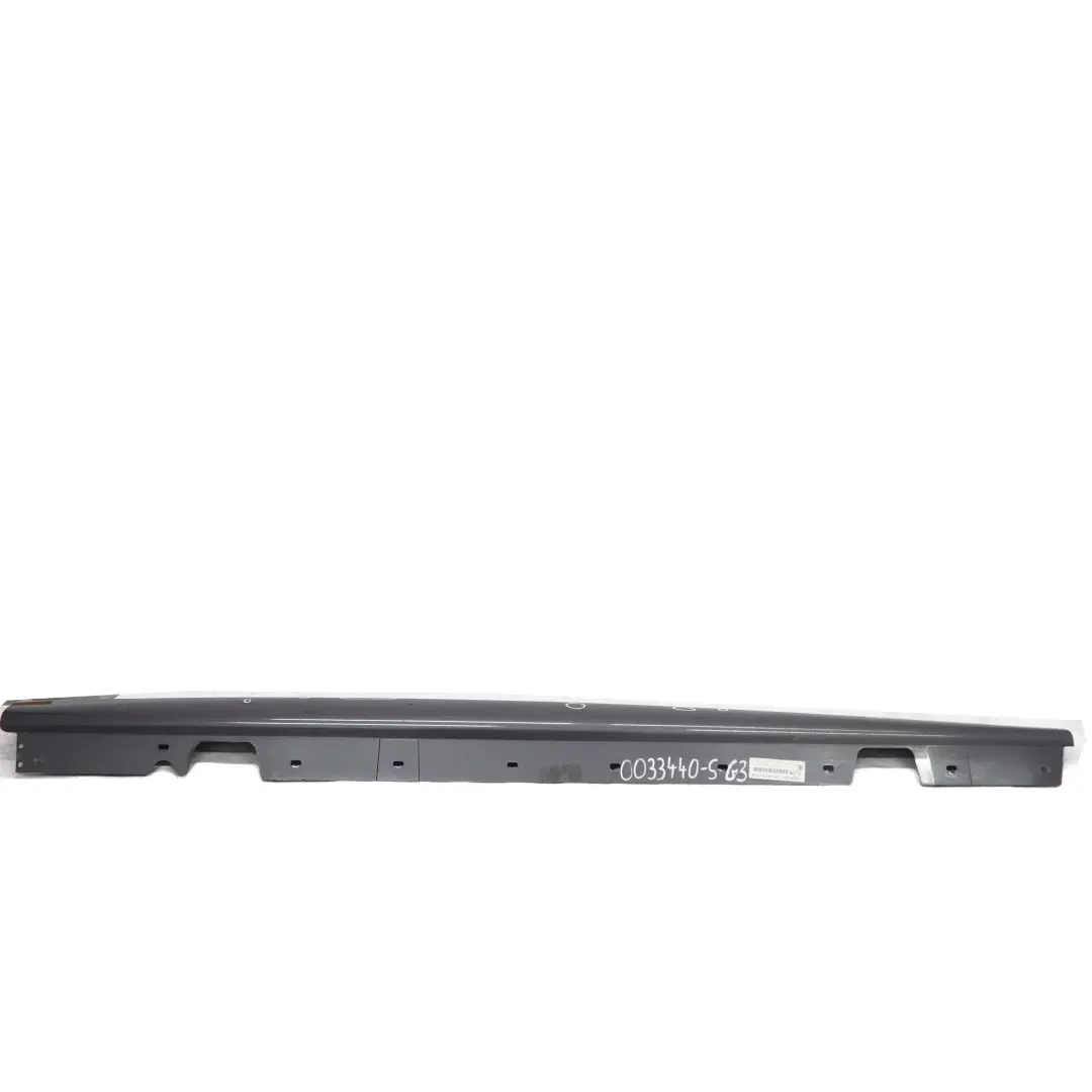 Bande de seuil laterale droite Graphite etincelant - A22 pour BMW E90 M Sport à propos du numéro de pièce 0033440 BMW E90 M Sport Bande de seuil laterale droite Graphite etincelant - A22 - SKU 0033440-SG3 - Numéro de pièce 0033440