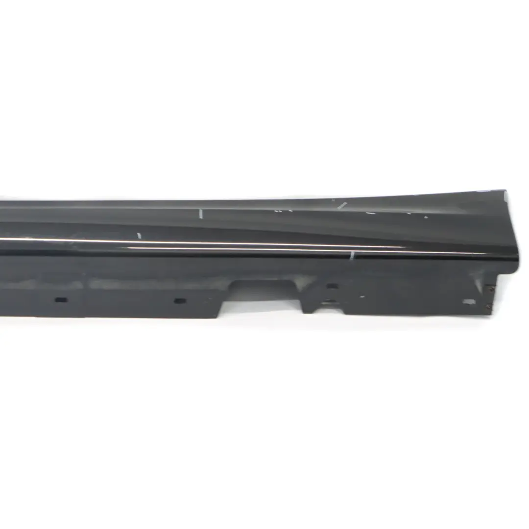 Gonna laterale M Sport Sill Strip sinistra Black Sapphire Metallic per BMW E90 E91 con numero di parte 0033441 BMW E90 E91 Gonna laterale M Sport Sill Strip sinistra Black Sapphire Metallic - SKU 0033441-BS - Numero di parte 0033441