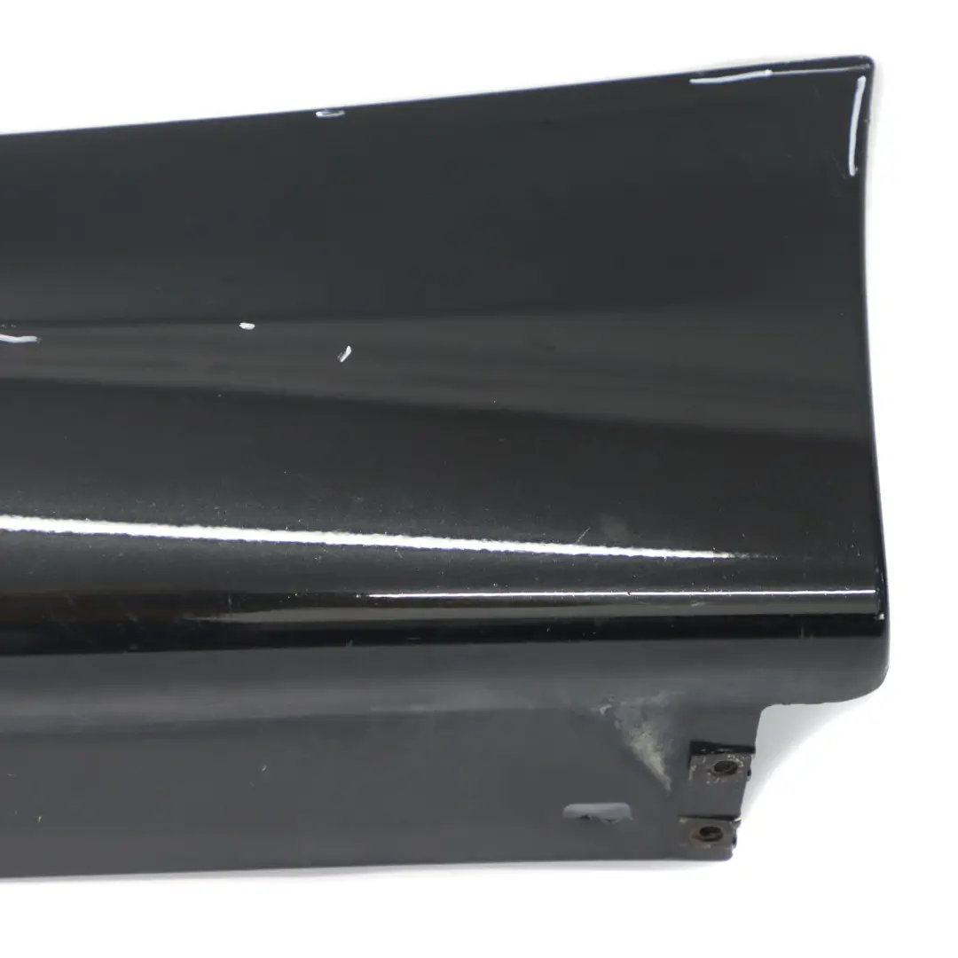 Gonna laterale M Sport Sill Strip sinistra Black Sapphire Metallic per BMW E90 E91 con numero di parte 0033441 BMW E90 E91 Gonna laterale M Sport Sill Strip sinistra Black Sapphire Metallic - SKU 0033441-BS - Numero di parte 0033441