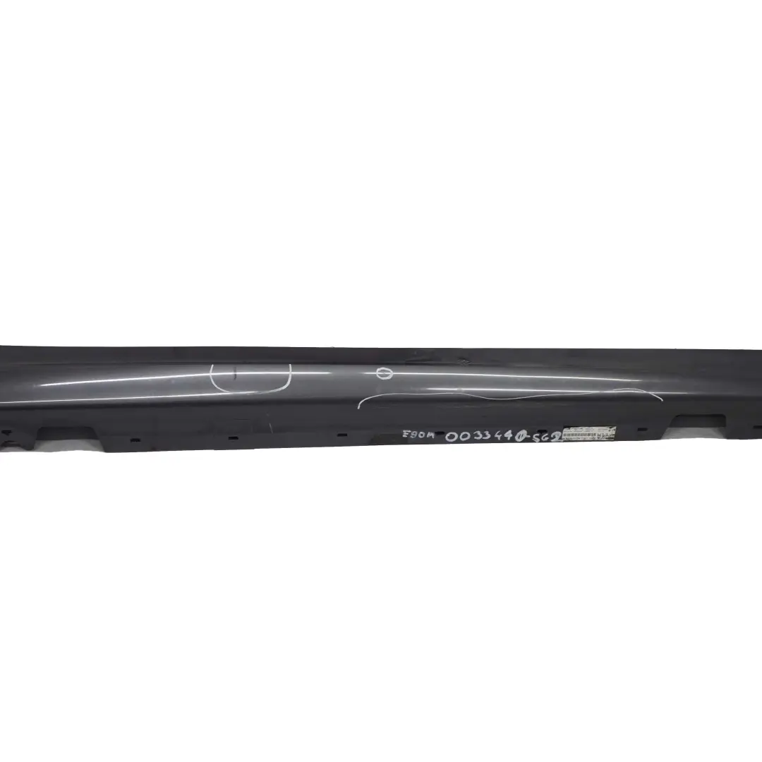 Listello Portiera Apertura Gonna SX Grafite Brillante A22 per BMW E90 E91 M Sport con numero di parte 0033441 BMW E90 E91 M Sport Listello Portiera Apertura Gonna SX Grafite Brillante A22 - SKU 0033441-SG3 - Numero di parte 0033441
