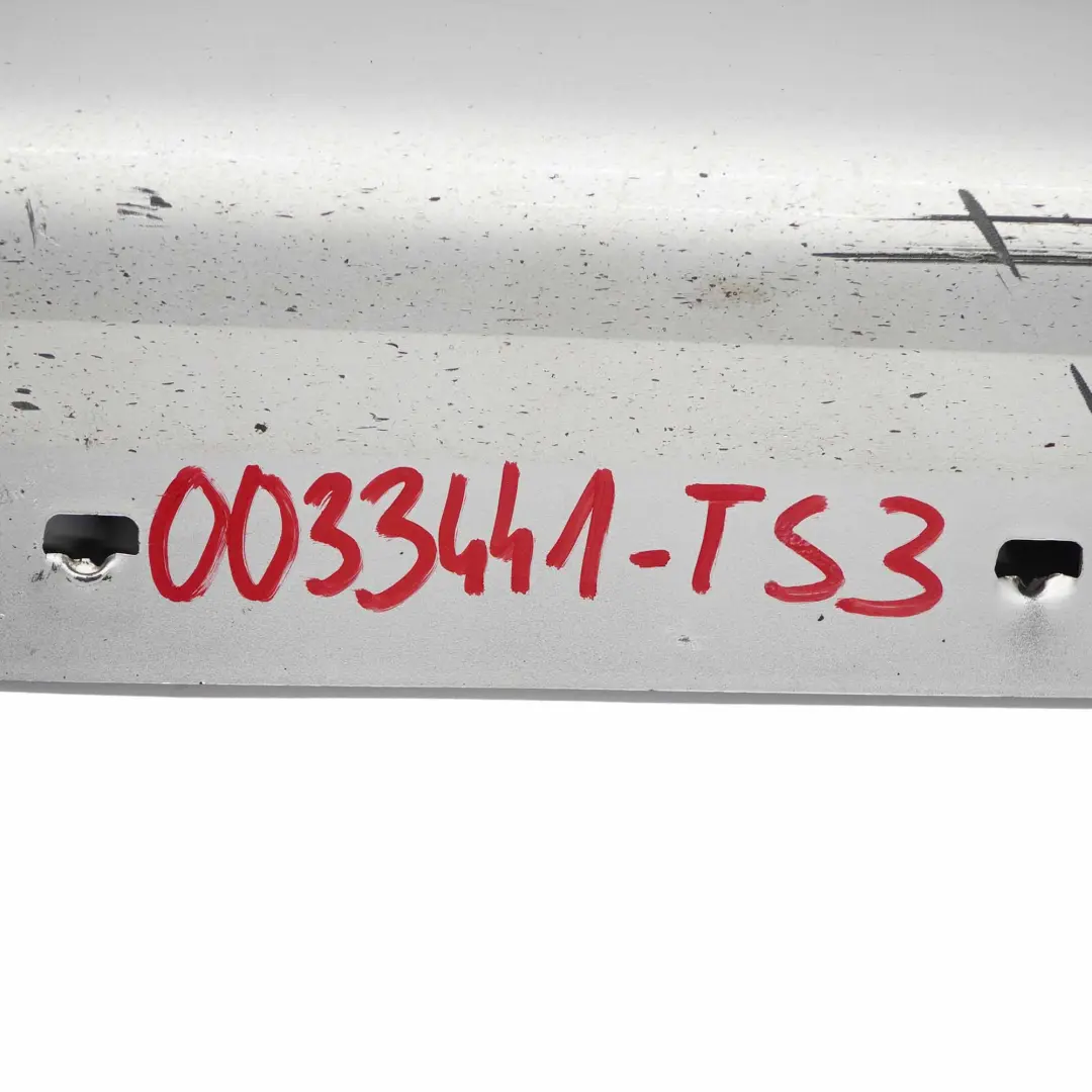 Listello Portiera Gonna SX Argento-Titanio Metallizzato per BMW E90 E91 M Sport con numero di parte 0033441 BMW E90 E91 M Sport Listello Portiera Gonna SX Argento-Titanio Metallizzato - SKU 0033441-TS3 - Numero di parte 0033441