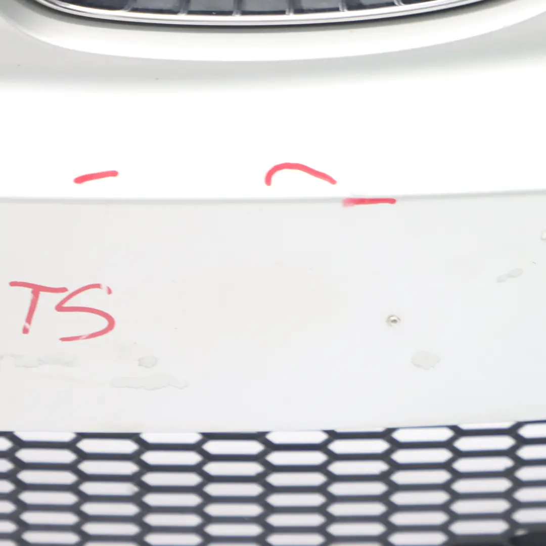 Przedni Zderzak Titansilber - 354 do BMW E81 E87 LCI o numerze 0033551 BMW E81 E87 LCI Przedni Zderzak Titansilber - 354 - SKU 0033551-TS - Numer Części 0033551