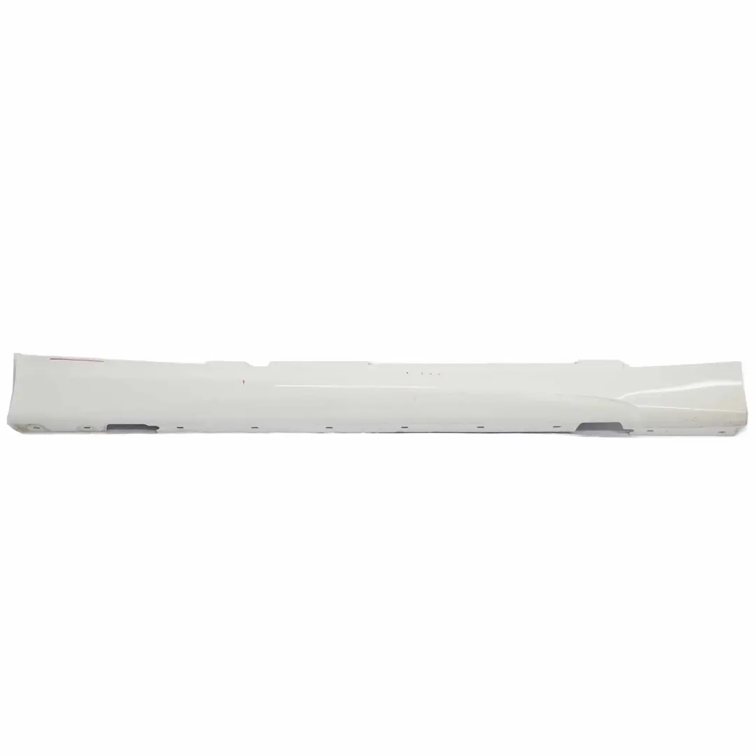 Baguette de seuil Jupe latérale droite M Sport Alpinweiss - 300 pour BMW E87 LCI à propos du numéro de pièce 0033556 BMW E87 LCI Baguette de seuil Jupe latérale droite M Sport Alpinweiss - 300 - SKU 0033556-AW1 - Numéro de pièce 0033556