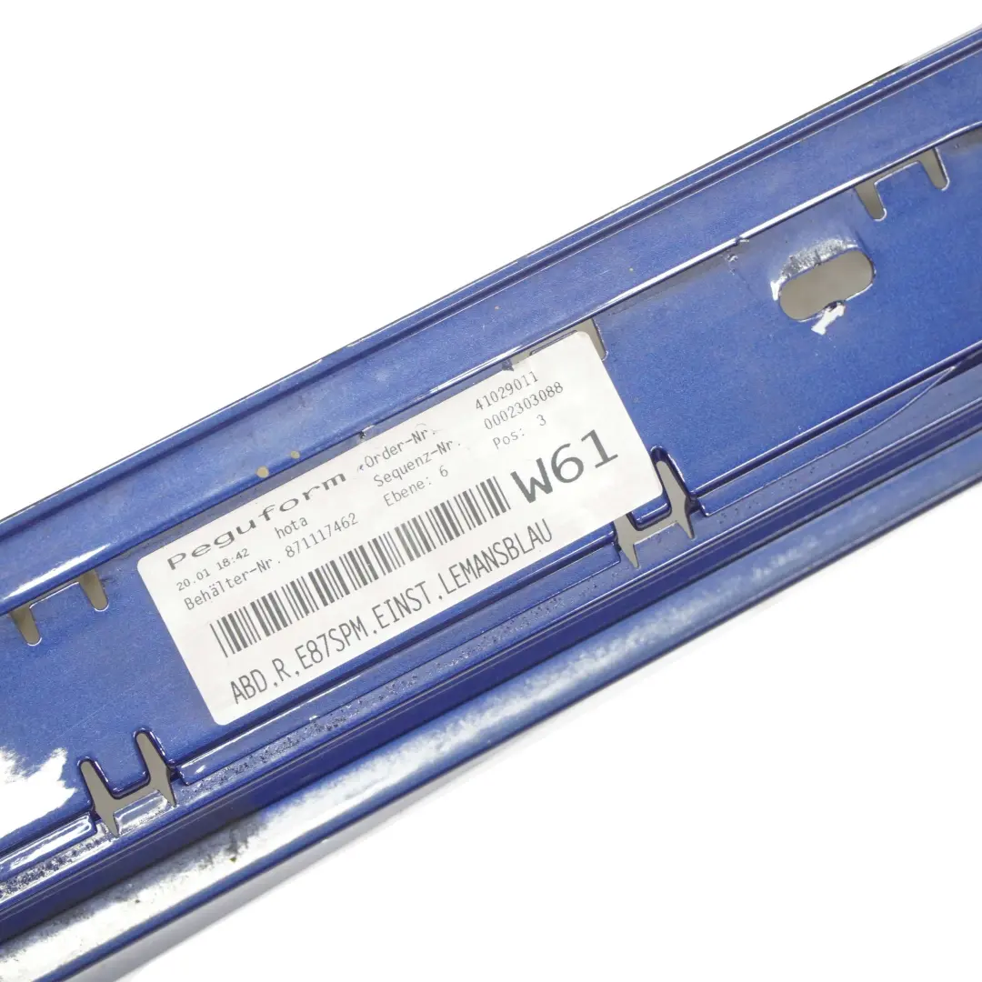 Bas de Porte Couverture Seuil Droite le Mans Bleu 381 pour BMW E87 LCI M Sport à propos du numéro de pièce 0033556 BMW E87 LCI M Sport Bas de Porte Couverture Seuil Droite le Mans Bleu 381 - SKU 0033556-LMB7 - Numéro de pièce 0033556