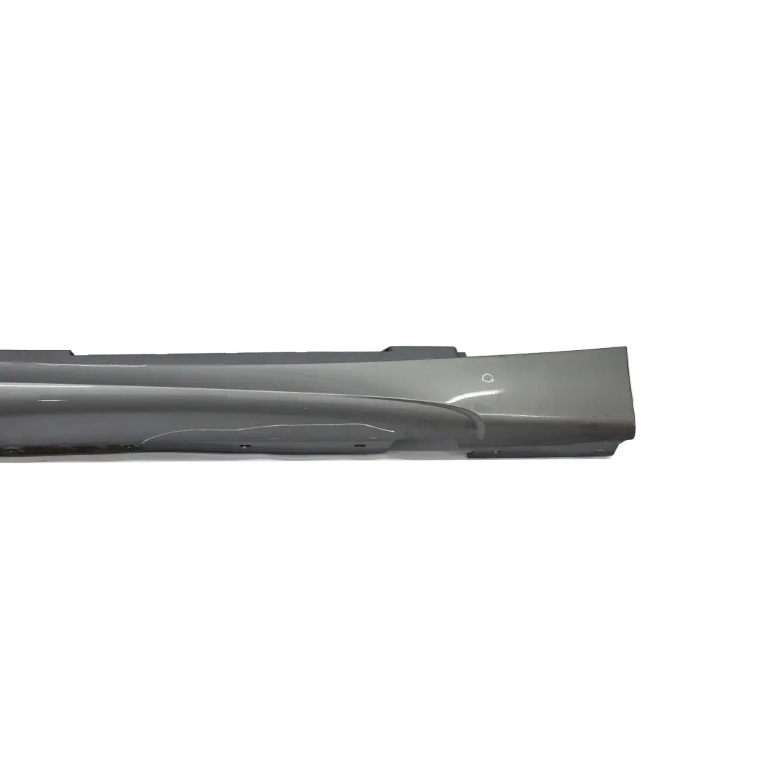 BMW E87 LCI M Sport Bande de seuil laterale droite Graphite etincelant - A22 - SKU 0033556-SG4 - Numéro de pièce 0033556
