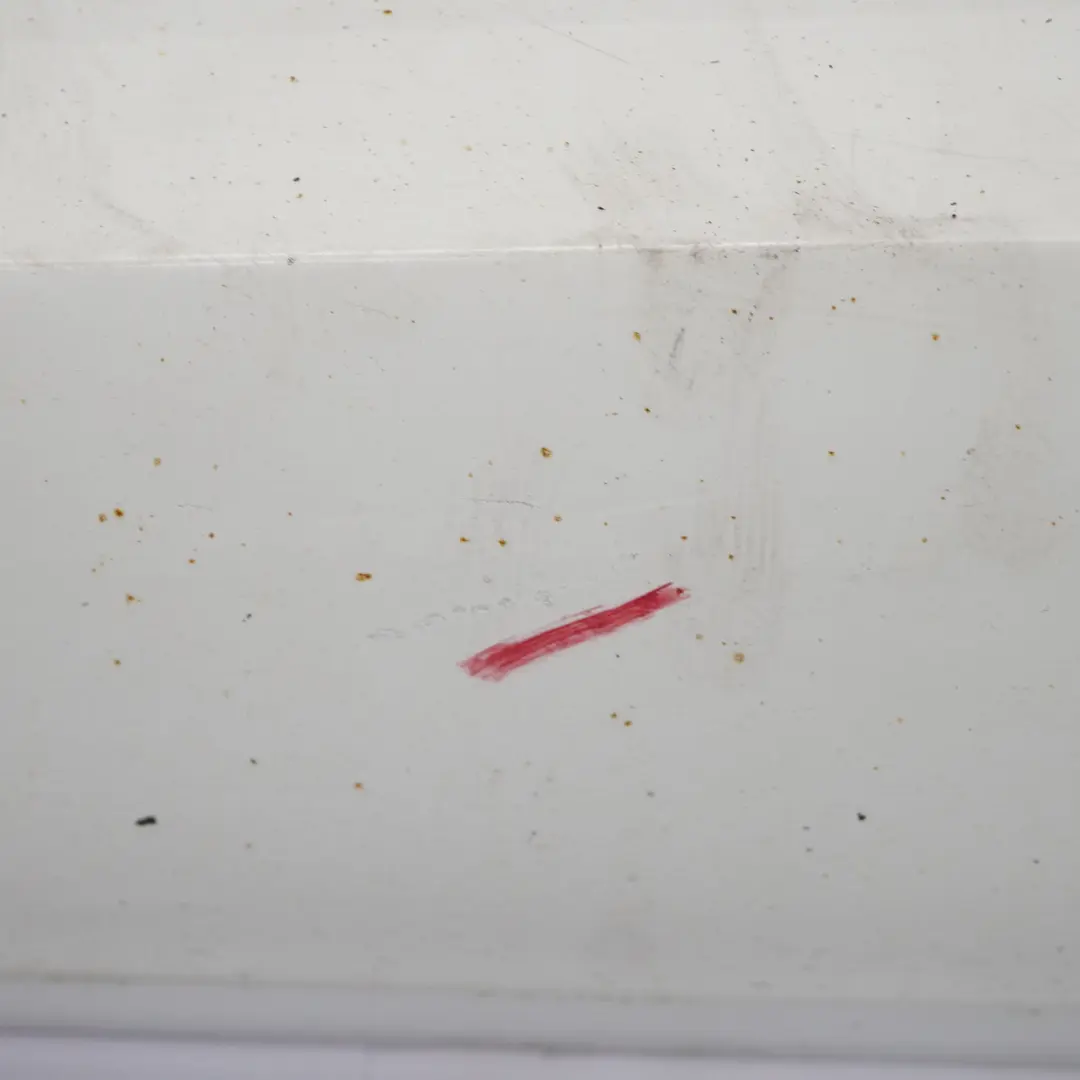 Próg Lewy Nakładka Listwa M-Pakiet Alpinweiss 3 - 300 do BMW E87 o numerze 0033557 BMW E87 Próg Lewy Nakładka Listwa M-Pakiet Alpinweiss 3 - 300 - SKU 0033557-AW2 - Numer Części 0033557