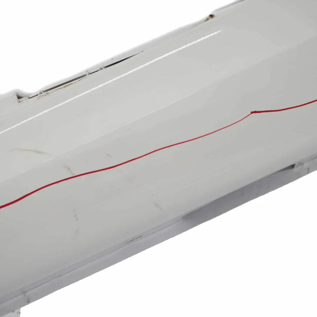 Gonna laterale M Sport Sill sinistra Alpinweiss Alpine White - 300 per BMW E87 con numero di parte 0033557 BMW E87 Gonna laterale M Sport Sill sinistra Alpinweiss Alpine White - 300 - SKU 0033557-AW - Numero di parte 0033557