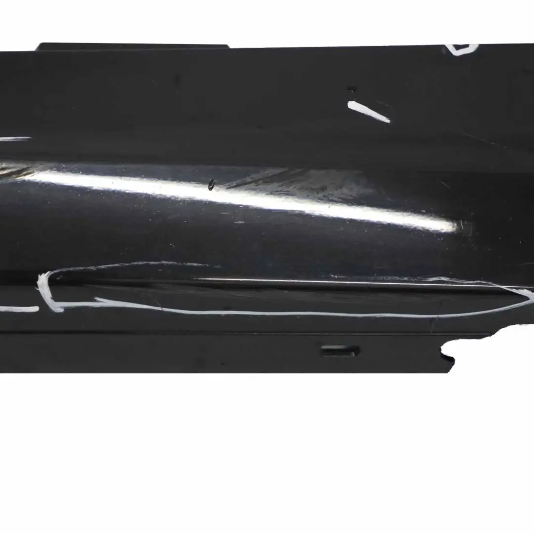 Listello Portiera Copertura Sinistra Black Sapphire Nero 475 per BMW E87 M Sport con numero di parte 0033557 BMW E87 M Sport Listello Portiera Copertura Sinistra Black Sapphire Nero 475 - SKU 0033557-BS5 - Numero di parte 0033557
