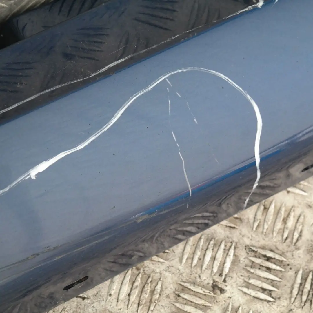 Listello Portiera Apertura Gonna SX le Mans Blau per BMW E87 LCI M Sport con numero di parte 33557 BMW E87 LCI M Sport Listello Portiera Apertura Gonna SX le Mans Blau - SKU 0033557-LMB1 - Numero di parte 33557