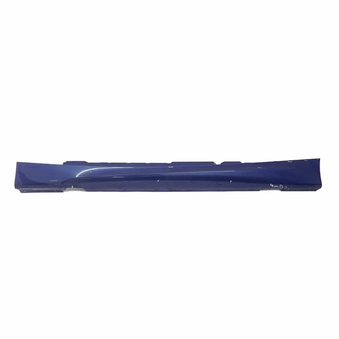 Side Skirt Strip M Sport Sill Gauche Le Mans Blue Metallic - 381 pour BMW E87 à propos du numéro de pièce 0033557 BMW E87 Side Skirt Strip M Sport Sill Gauche Le Mans Blue Metallic - 381 - SKU 0033557-LMB8 - Numéro de pièce 0033557
