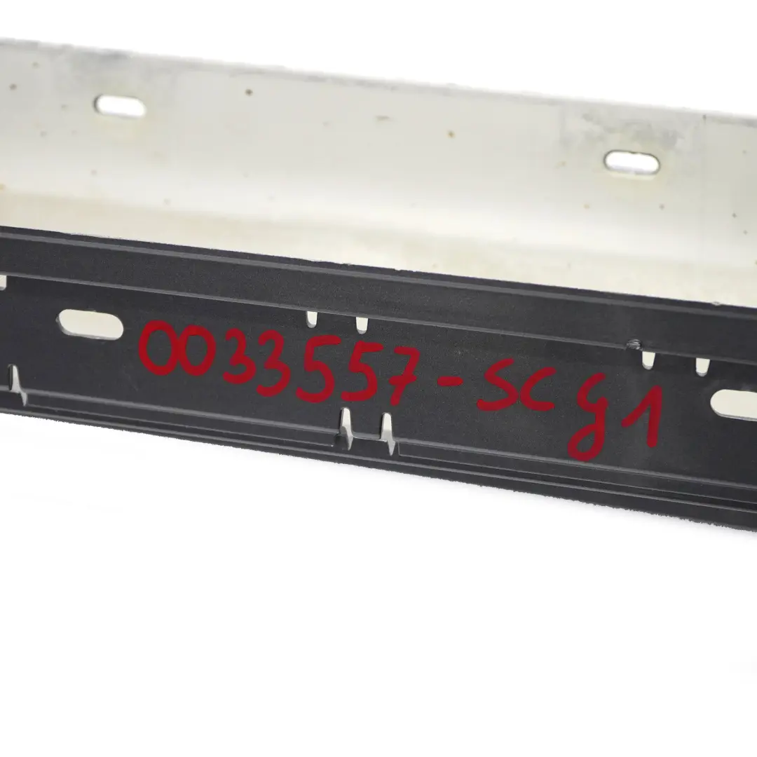 Bande de seuil Jupe latérale gauche Spacegrau Space Grey - A52 pour BMW E87 M Sport à propos du numéro de pièce 0033557 BMW E87 M Sport Bande de seuil Jupe latérale gauche Spacegrau Space Grey - A52 - SKU 0033557-SCG1 - Numéro de pièce 0033557