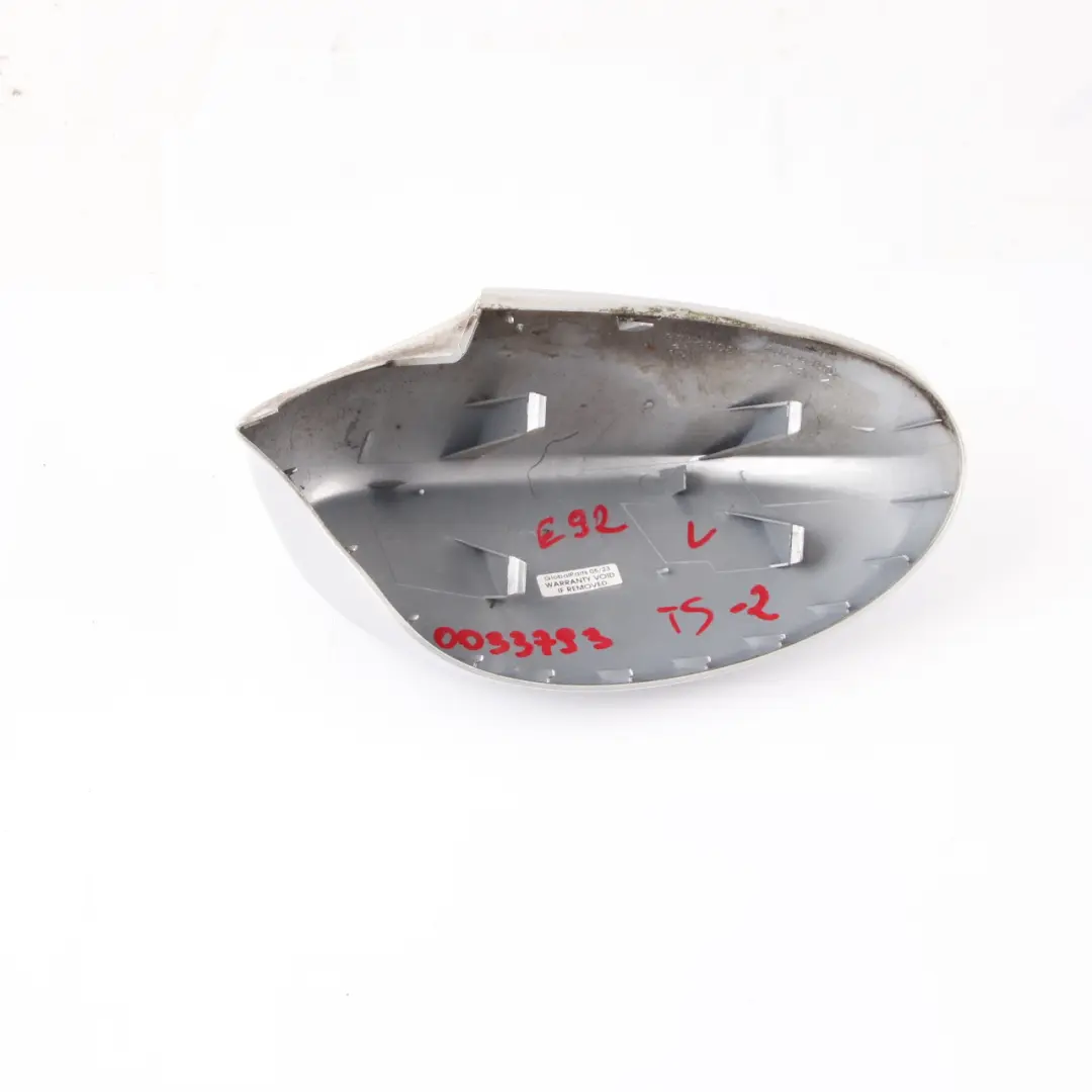 Abdeckkappe Links Spiegel Abdeckung Titansilber Metallic 354 Silber für BMW E92 E93 mit Teilenummer 0033793 BMW E92 E93 Abdeckkappe Links Spiegel Abdeckung Titansilber Metallic 354 Silber - SKU 0033793-TS2 - Teilenummer 0033793