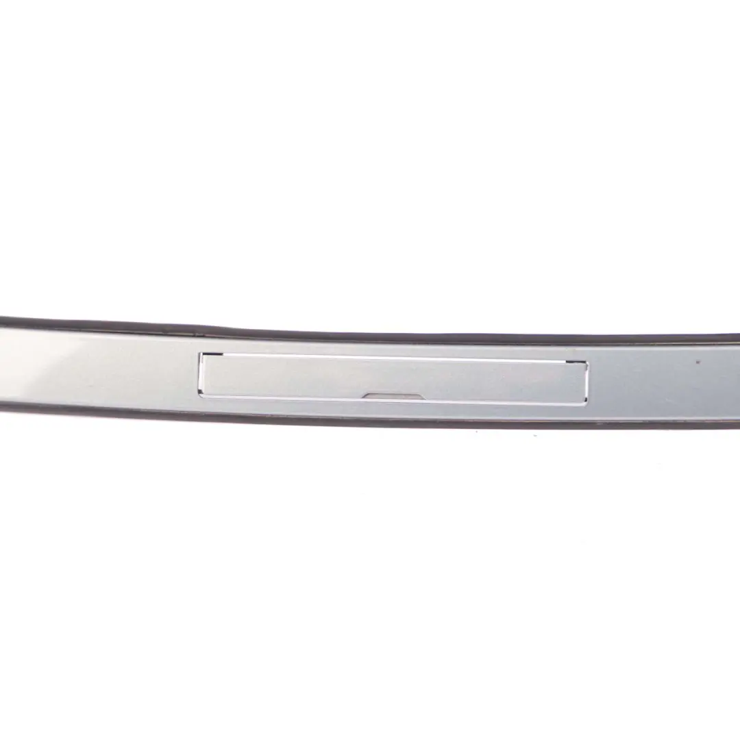 Moldura Techo Izquierda Railing Trim Arktis Arctic Metallic A34 para BMW E92 con número de pieza 0033795 BMW E92 Moldura Techo Izquierda Railing Trim Arktis Arctic Metallic A34 - SKU 0033795-AM - Número de pieza 0033795