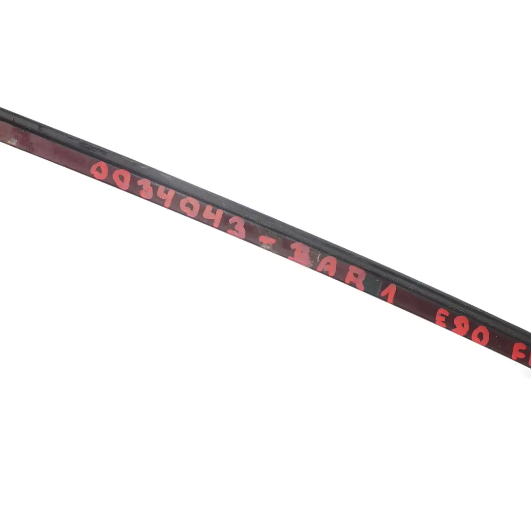 Enjoliveur de pare-brise avant gauche rouge barbeau metallise - A39 pour BMW E90 E91 à propos du numéro de pièce 0034043 BMW E90 E91 Enjoliveur de pare-brise avant gauche rouge barbeau metallise - A39 - SKU 0034043-BAR1 - Numéro de pièce 0034043