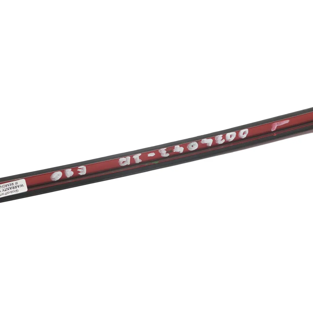 Listwa szyby przód prawa japan red do BMW E90 E91 o numerze 0034043 BMW E90 E91 Listwa szyby przód prawa japan red - SKU 0034043-JR - Numer Części 0034043