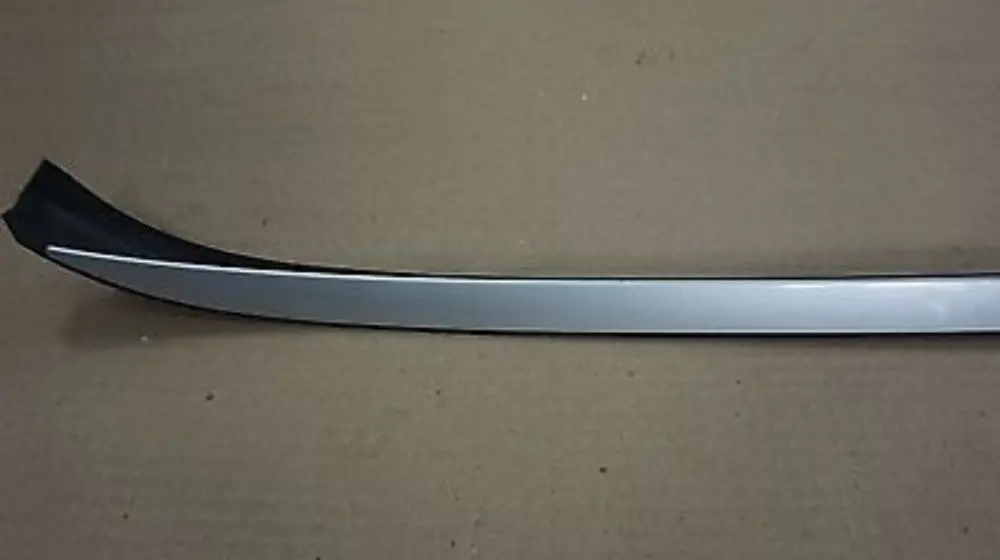 BMW 3 er E90 E91 Wasserfangleiste vorne links Titansilber Silber Silver 0034043 - SKU 0034044-TS1 - Teilenummer 