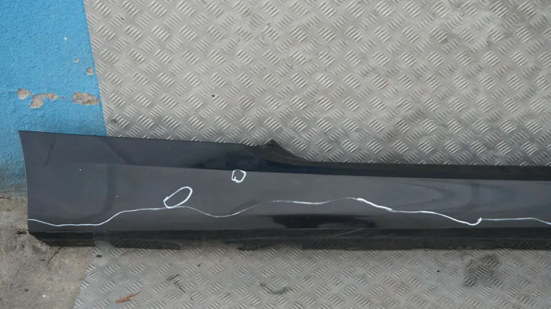 BMW E92 E93 Bas de Porte Peint A Droite Noir Sapphire Met 478 - SKU 0034058-BS - Numéro de pièce 0034058