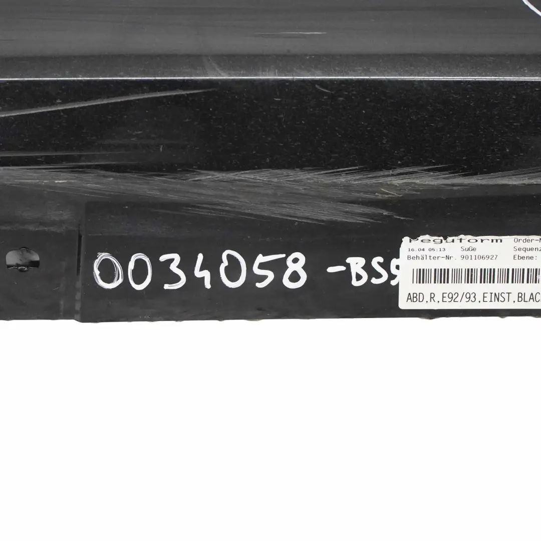 Faldon Lateral Derecho Negro Zafiro - 475 para BMW E92 E93 con número de pieza 0034058 BMW E92 E93 Faldon Lateral Derecho Negro Zafiro - 475 - SKU 0034058-BS9 - Número de pieza 0034058