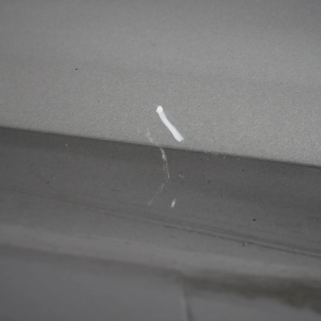 Listello Portiera Apertura Gonna Destra Grigio Space Grigio - A52 per BMW E92 E93 con numero di parte 0034058 BMW E92 E93 Listello Portiera Apertura Gonna Destra Grigio Space Grigio - A52 - SKU 0034058-SCG1 - Numero di parte 0034058