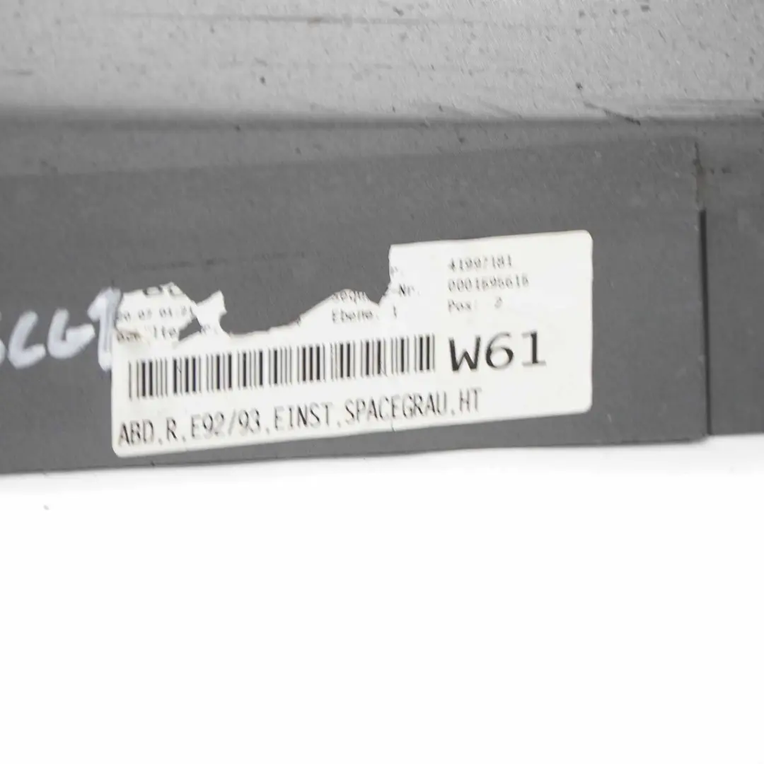 Sill Strip Faldon Lateral Derecho Spacegrau Gris Espacial - A52 para BMW E92 E93 con número de pieza 0034058 BMW E92 E93 Sill Strip Faldon Lateral Derecho Spacegrau Gris Espacial - A52 - SKU 0034058-SCG1 - Número de pieza 0034058