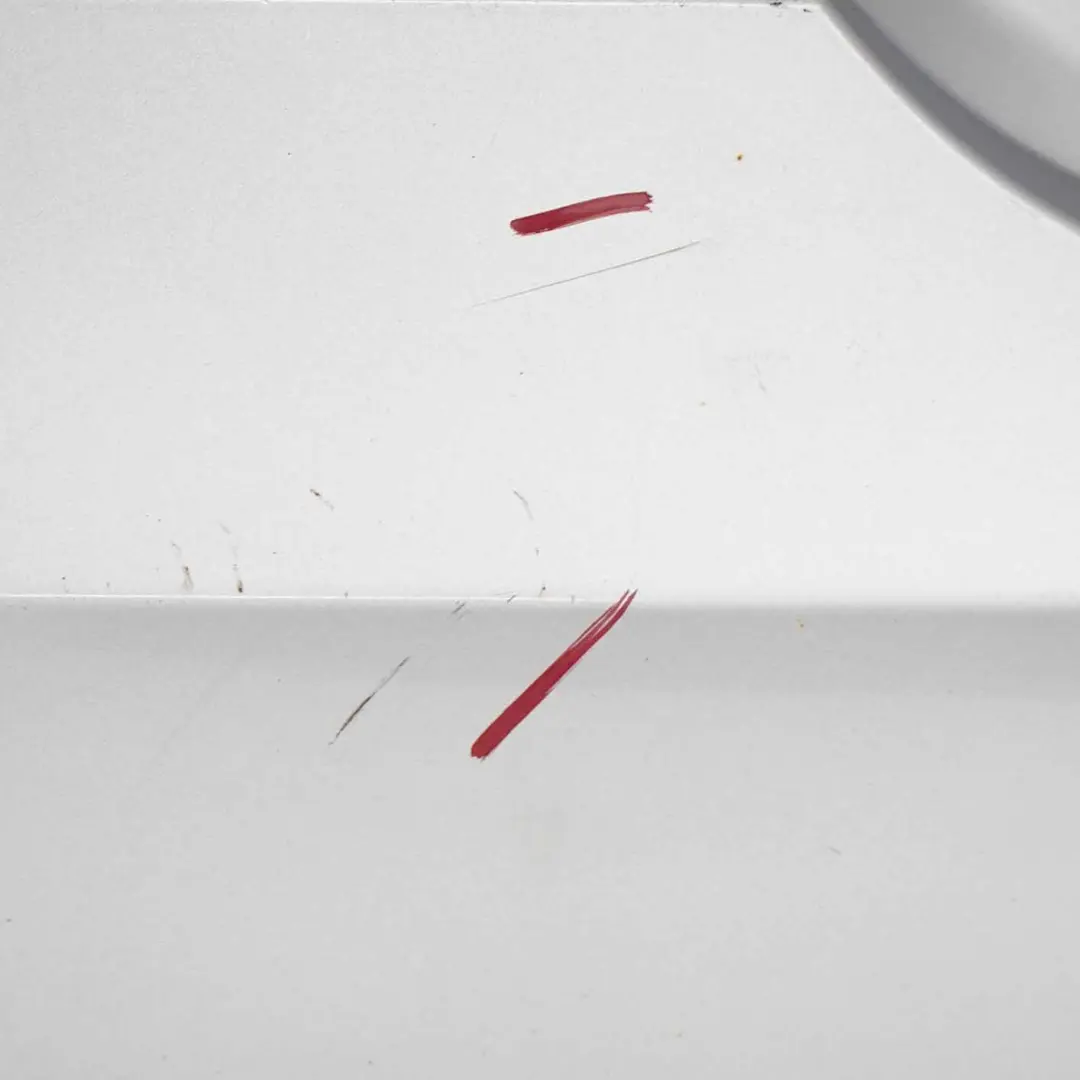 Listello Portiera Destra Argento-Titanio Titan Argento - 354 per BMW E92 E93 con numero di parte 0034058 BMW E92 E93 Listello Portiera Destra Argento-Titanio Titan Argento - 354 - SKU 0034058-TS4 - Numero di parte 0034058