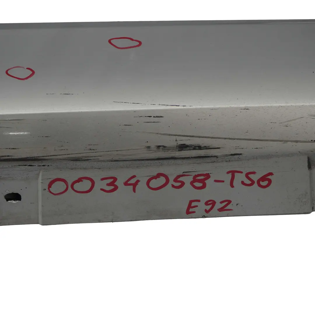 Bas de Porte Droite Argent Titane Titan Argent - 354 pour BMW E92 E93 à propos du numéro de pièce 0034058 BMW E92 E93 Bas de Porte Droite Argent Titane Titan Argent - 354 - SKU 0034058-TS6 - Numéro de pièce 0034058