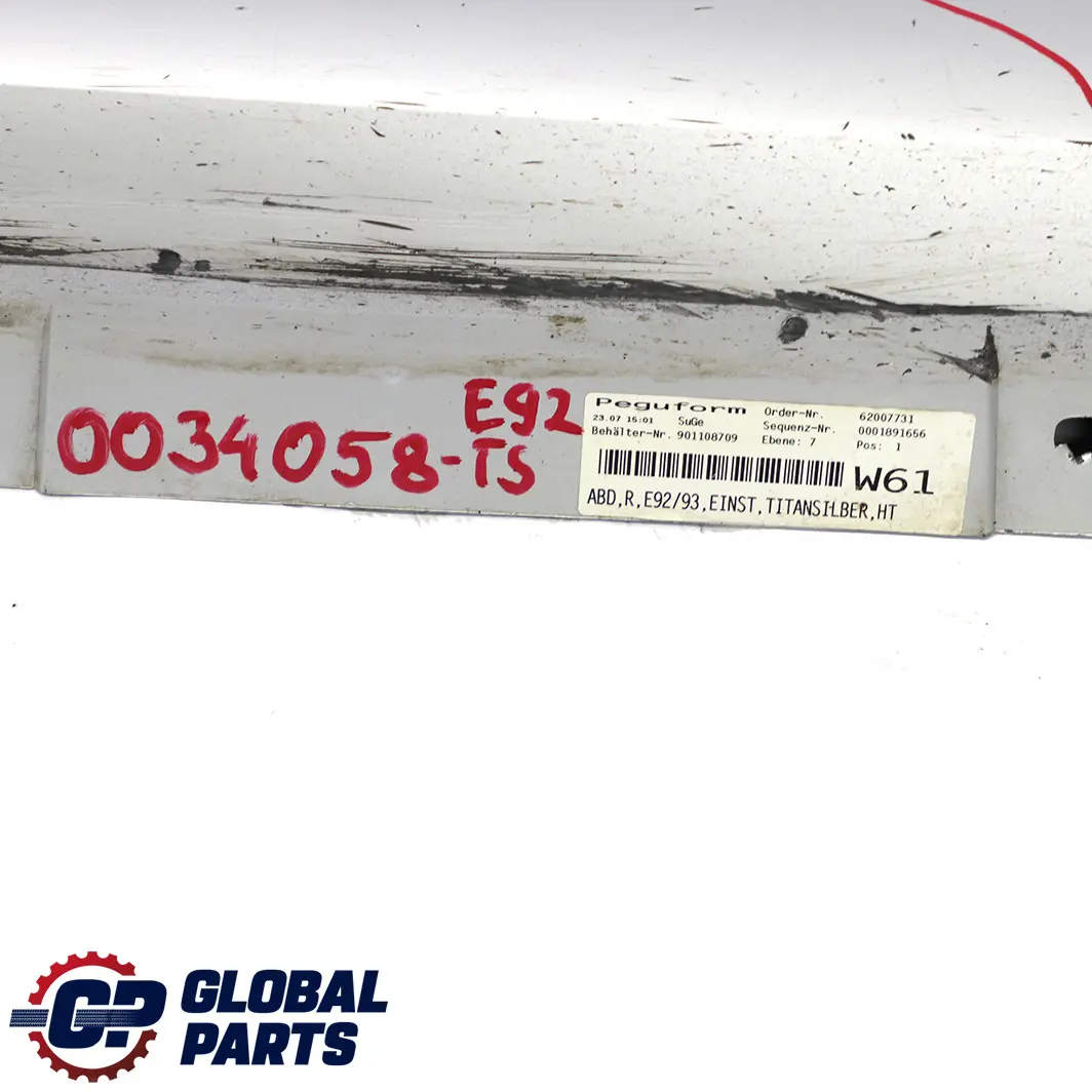 Sill Strip Faldon Lateral Derecho Titansilber Titan Silver para BMW E92 E93 con número de pieza 0034058 BMW E92 E93 Sill Strip Faldon Lateral Derecho Titansilber Titan Silver - SKU 0034058-TS - Número de pieza 0034058