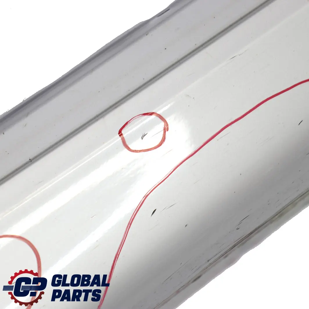 Sill Strip Faldon Lateral Derecho Titansilber Titan Silver para BMW E92 E93 con número de pieza 0034058 BMW E92 E93 Sill Strip Faldon Lateral Derecho Titansilber Titan Silver - SKU 0034058-TS - Número de pieza 0034058