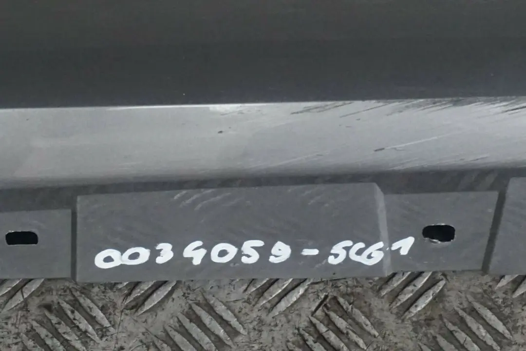 Sill Strip Side Skirt Left Spacegrau Space Grey A52 para BMW E92 E93 con número de pieza 0034059 BMW E92 E93 Sill Strip Side Skirt Left Spacegrau Space Grey A52 - SKU 0034059-SCG1 - Número de pieza 0034059