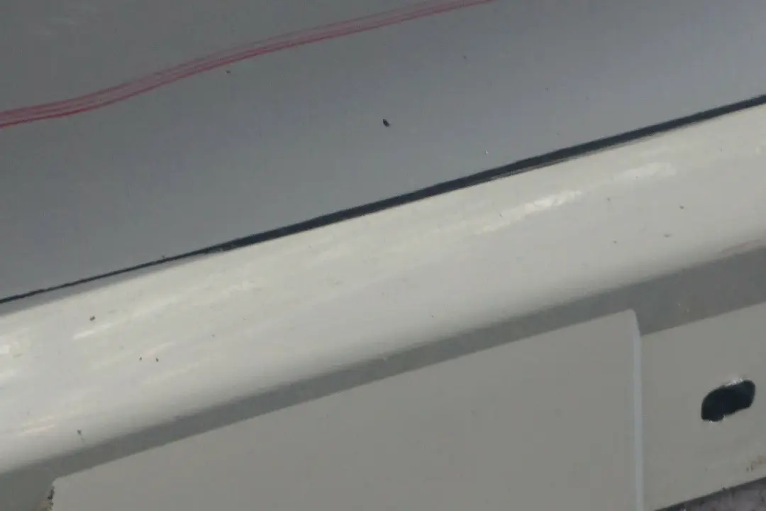 Sill Strip Faldon Lateral Izquierdo Titansilber Plata - 354 para BMW E92 E93 2 con número de pieza 0034059 BMW E92 E93 2 Sill Strip Faldon Lateral Izquierdo Titansilber Plata - 354 - SKU 0034059-TS2 - Número de pieza 0034059