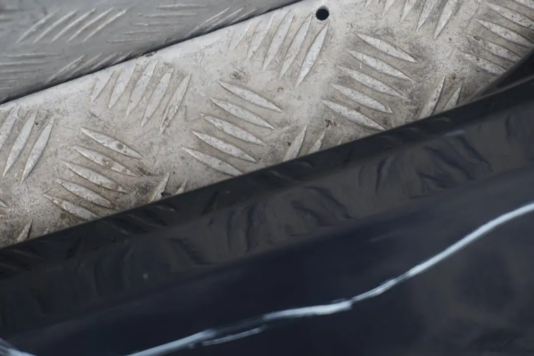 Bas de Porte Couverture Seuil a Gauche Bleu Monaco, Bleu pour BMW E92 E93 LCI à propos du numéro de pièce 0034059 BMW E92 E93 LCI Bas de Porte Couverture Seuil a Gauche Bleu Monaco, Bleu - SKU 0034059-MB1 - Numéro de pièce 0034059