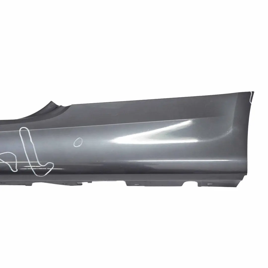 Sill Strip Faldon Lateral Izquierdo Sparkling Graphite - A22 para BMW E92 E93 con número de pieza 0034059 BMW E92 E93 Sill Strip Faldon Lateral Izquierdo Sparkling Graphite - A22 - SKU 0034059-SG3 - Número de pieza 0034059