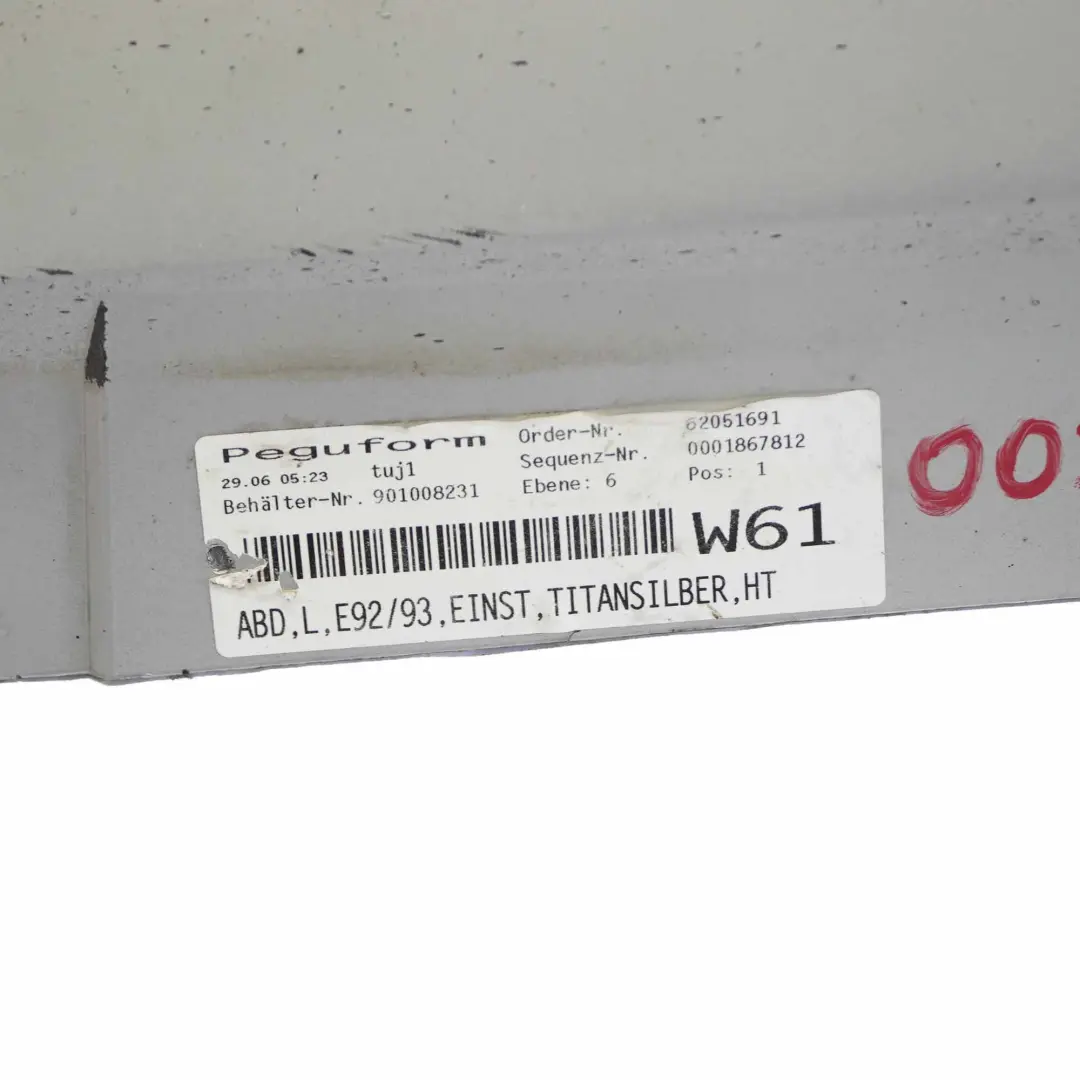 Sill Strip Faldon Lateral Izquierdo Titansilber Plata Metalizado 354 para BMW E92 E93 con número de pieza 0034059 BMW E92 E93 Sill Strip Faldon Lateral Izquierdo Titansilber Plata Metalizado 354 - SKU 0034059-TS1 - Número de pieza 0034059