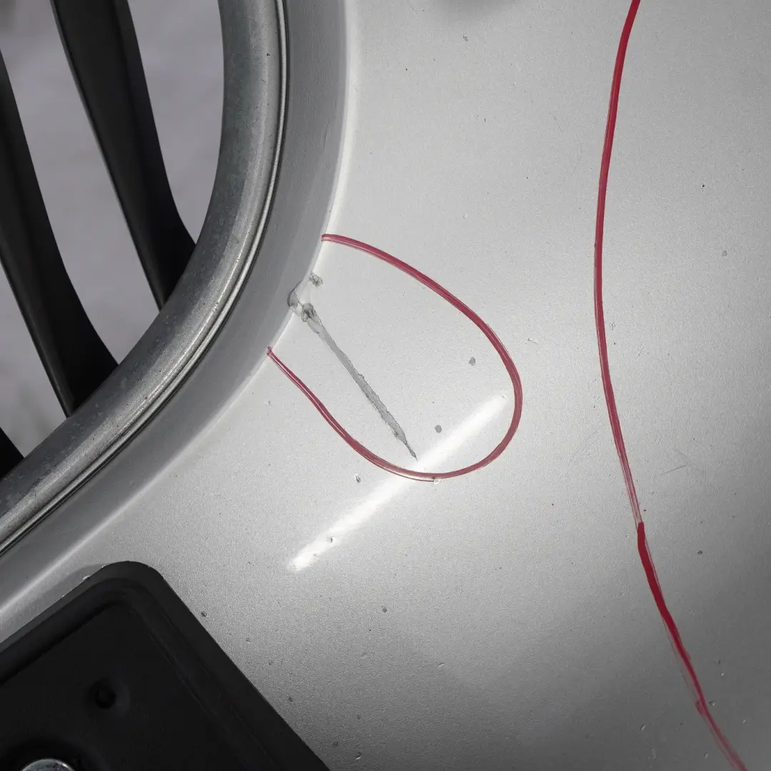 Zderzak Przedni Przód Titansilber 354 do BMW Z4 E85 o numerze 0034430 BMW Z4 E85 Zderzak Przedni Przód Titansilber 354 - SKU 0034430-TS - Numer Części 0034430