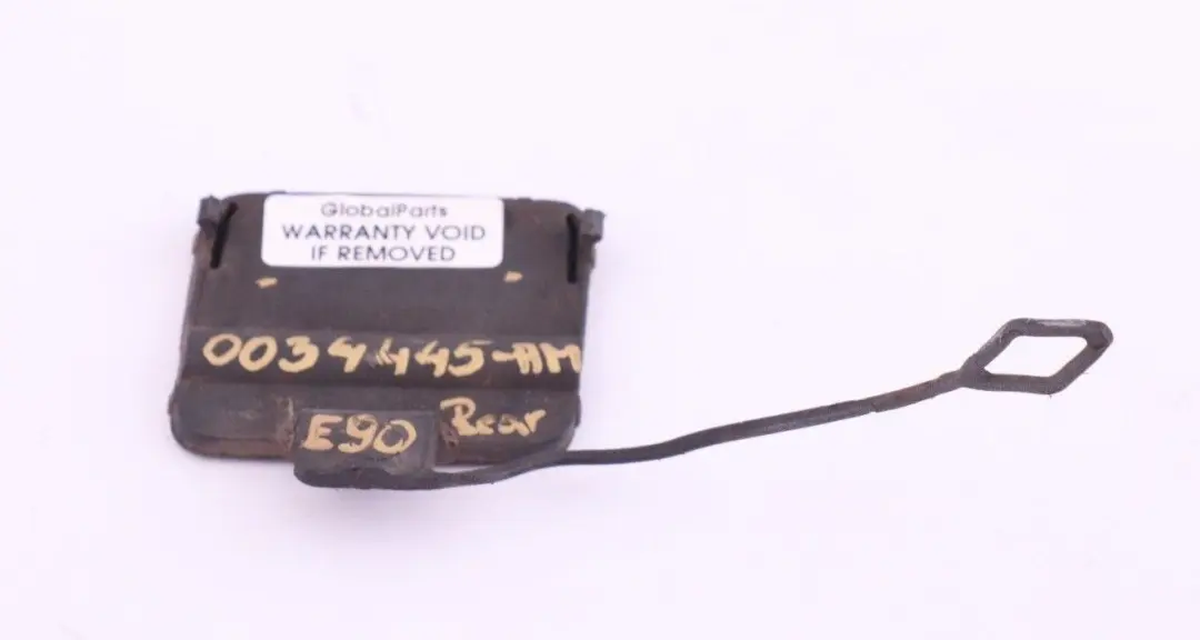 Hintere Stoßstange Abschleppöse Haken Arktis Arctic Metallic A34 7116690 für BMW E90 mit Teilenummer 0034445 BMW E90 Hintere Stoßstange Abschleppöse Haken Arktis Arctic Metallic A34 7116690 - SKU 0034445-AM - Teilenummer 0034445