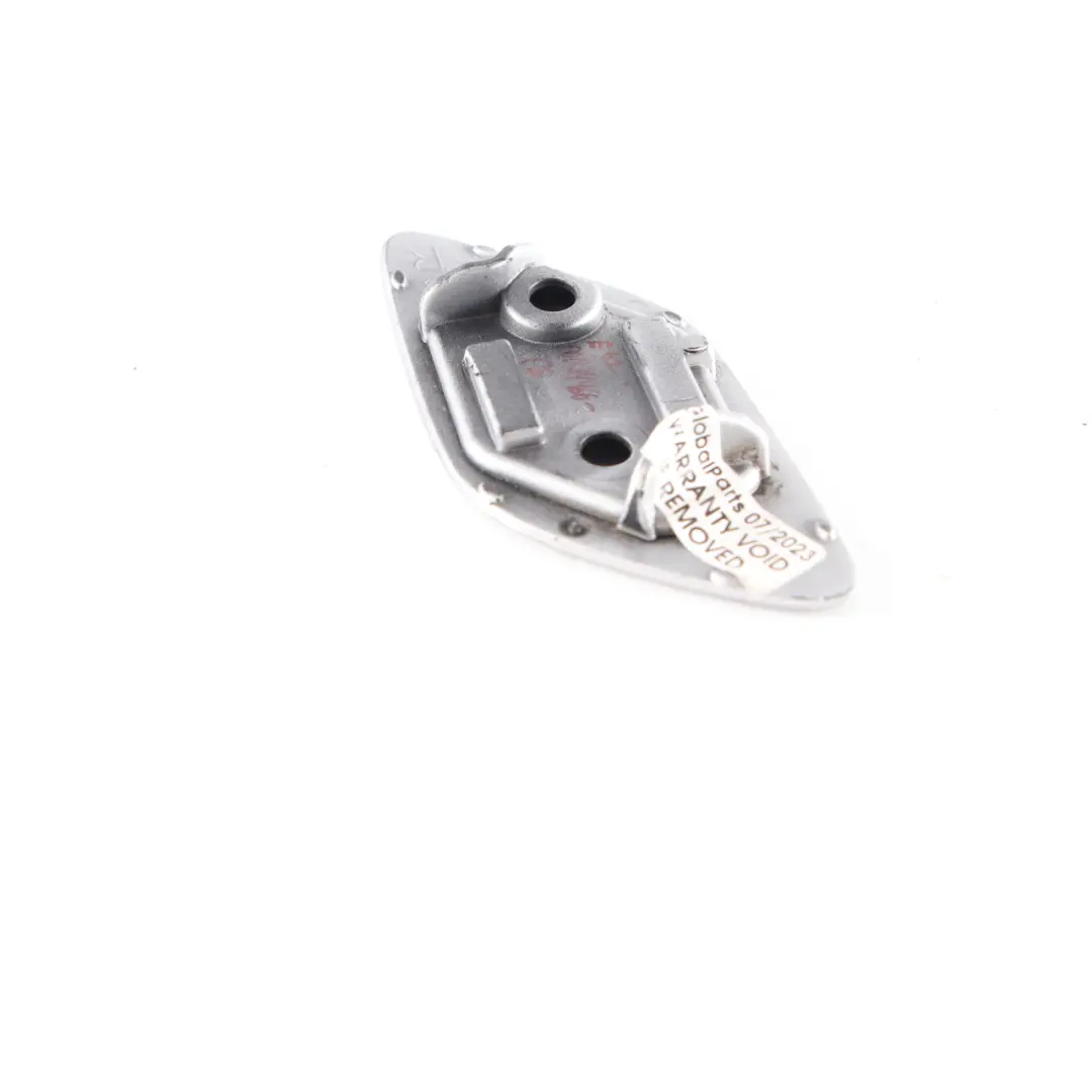 Ugello Spruzzatore Per Lavafari Destro Titansilber - 354 7158750 per BMW E92 con numero di parte 0034466 BMW E92 Ugello Spruzzatore Per Lavafari Destro Titansilber - 354 7158750 - SKU 0034466-TS - Numero di parte 0034466