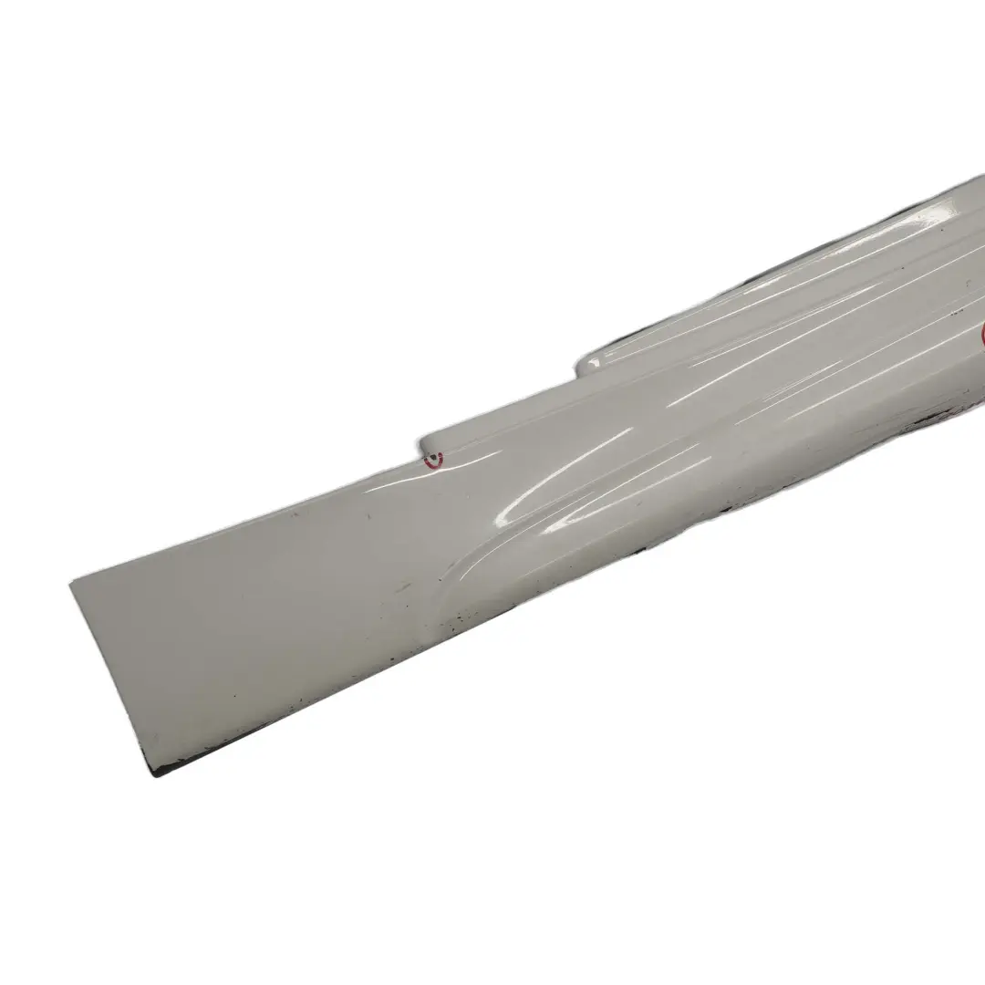Faldon lateralBMW E81 E82 E88 M Sport Sill Strip Izquierda Alpinweiss Blanco 300 para con número de pieza 0034731 Faldon lateralBMW E81 E82 E88 M Sport Sill Strip Izquierda Alpinweiss Blanco 300 - SKU 0034731-AW2 - Número de pieza 0034731