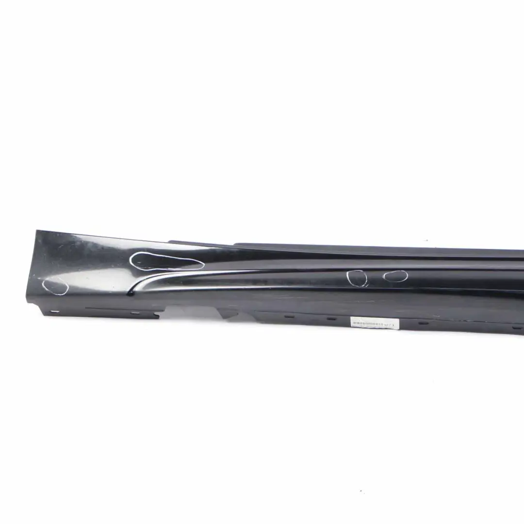 BMW E81 E82 E88 M Sport Faldón lateral izquierdo Sill Strip Black Sapphire - SKU 0034731-BS1 - Número de pieza 0034731
