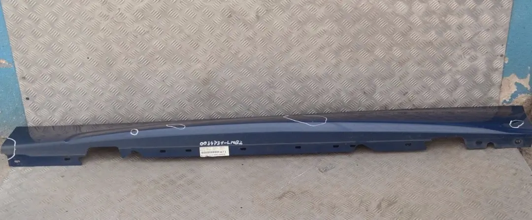 Sill Strip Side Skirt Left Le Mans Blau Blue para BMW E81 E82 M SPORT con número de pieza 51770034731 BMW E81 E82 M SPORT Sill Strip Side Skirt Left Le Mans Blau Blue - SKU 0034731-LMB2 - Número de pieza 51770034731