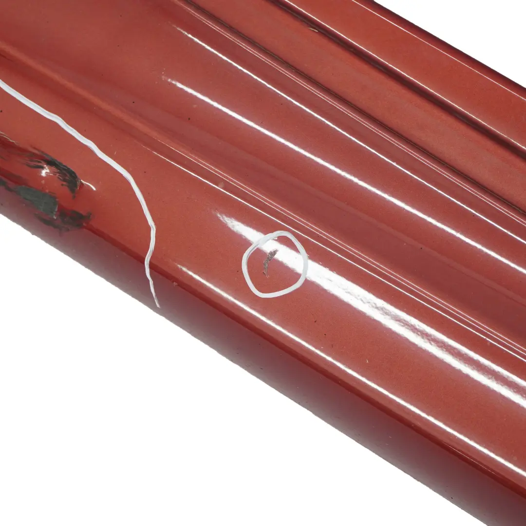 Minigonna M Sport Striscia rivestimento sinistro E82 Rosso Sedonarot A79 per BMW E81 con numero di parte 0034731 BMW E81 Minigonna M Sport Striscia rivestimento sinistro E82 Rosso Sedonarot A79 - SKU 0034731-SED1 - Numero di parte 0034731