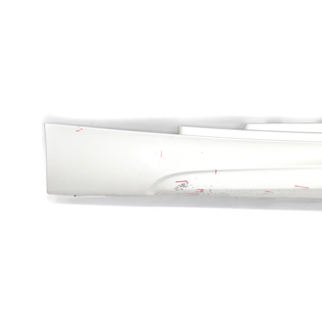 Sill Strip Side Skirt Sinistra Titansilber Argento 354 per BMW E81 E82 E88 M Sport con numero di parte 0034731 BMW E81 E82 E88 M Sport Sill Strip Side Skirt Sinistra Titansilber Argento 354 - SKU 0034731-TS - Numero di parte 0034731