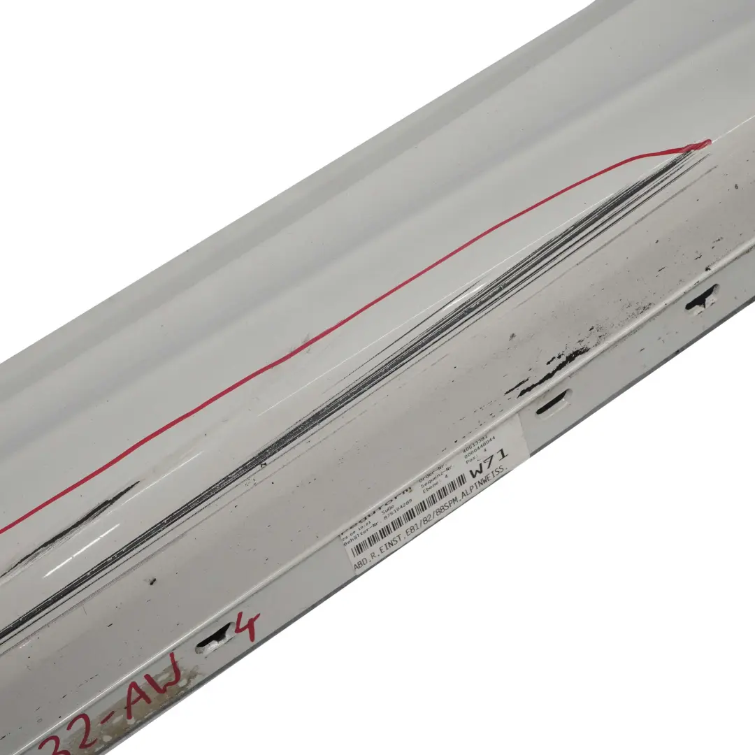 Bande de seuil droite Blanc Alpinweiss 3 - 300 pour BMW E81 E82 E88 M Sport à propos du numéro de pièce 0034732 BMW E81 E82 E88 M Sport Bande de seuil droite Blanc Alpinweiss 3 - 300 - SKU 0034732-AW4 - Numéro de pièce 0034732