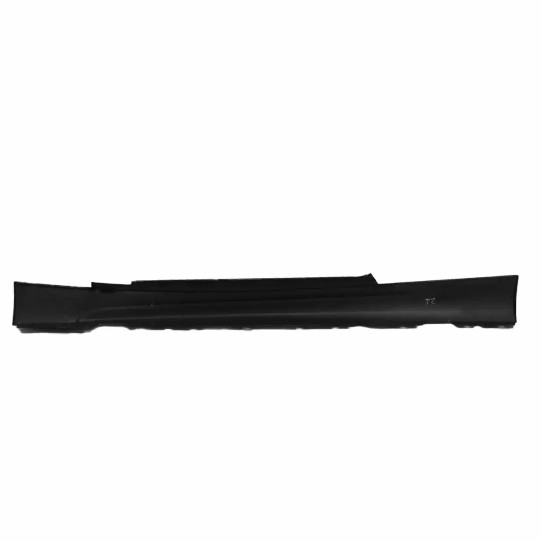 Faldon lateral BMW E81 M Sport Sill Strip Derecho E82 E88 Black Sapphire - 475 para con número de pieza 0034732 Faldon lateral BMW E81 M Sport Sill Strip Derecho E82 E88 Black Sapphire - 475 - SKU 0034732-BS5 - Número de pieza 0034732