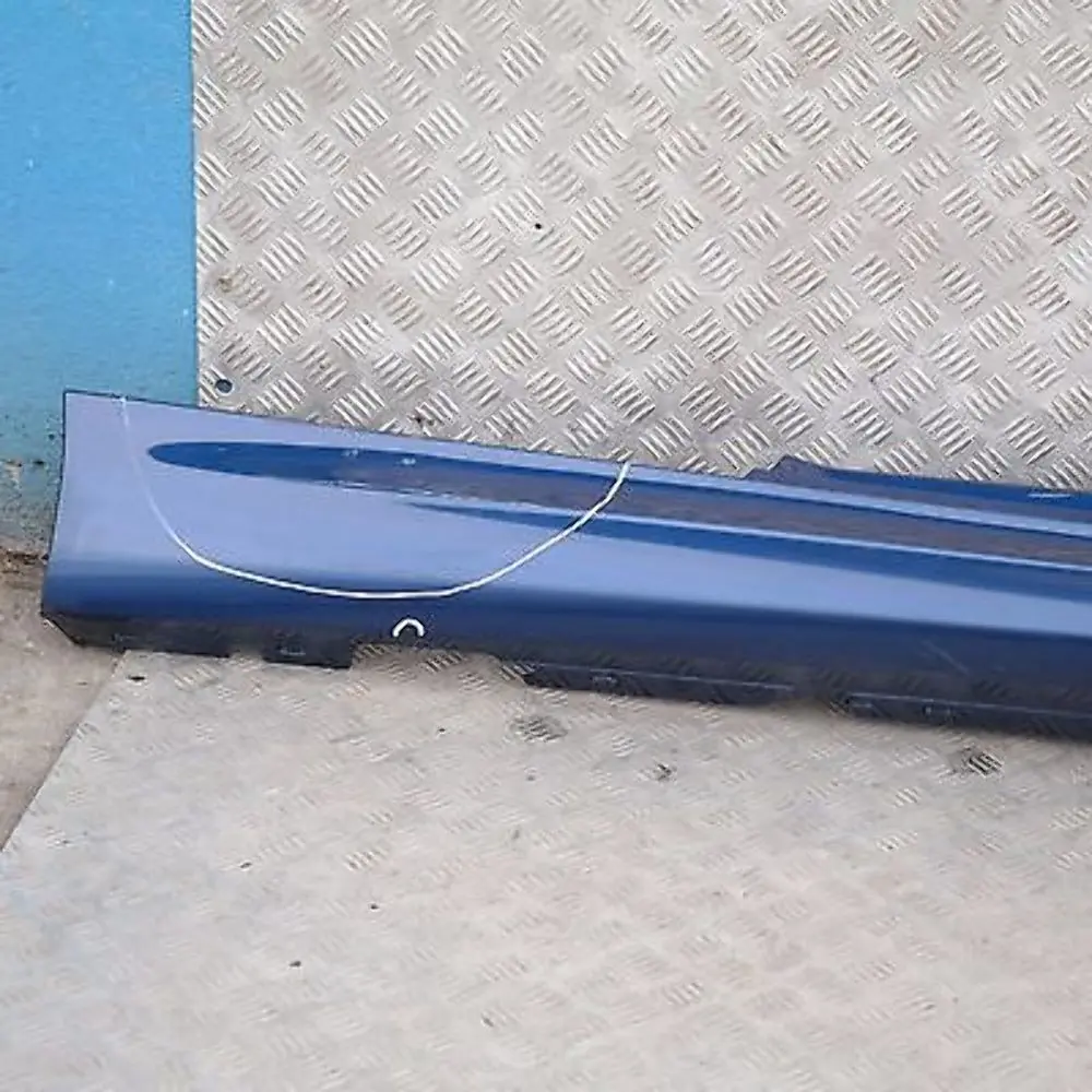 BMW E81 E82 E88 M SPORT Faldón lateral derecho Le Mans Blau Blue - SKU 0034732-LMB - Número de pieza 51770034732