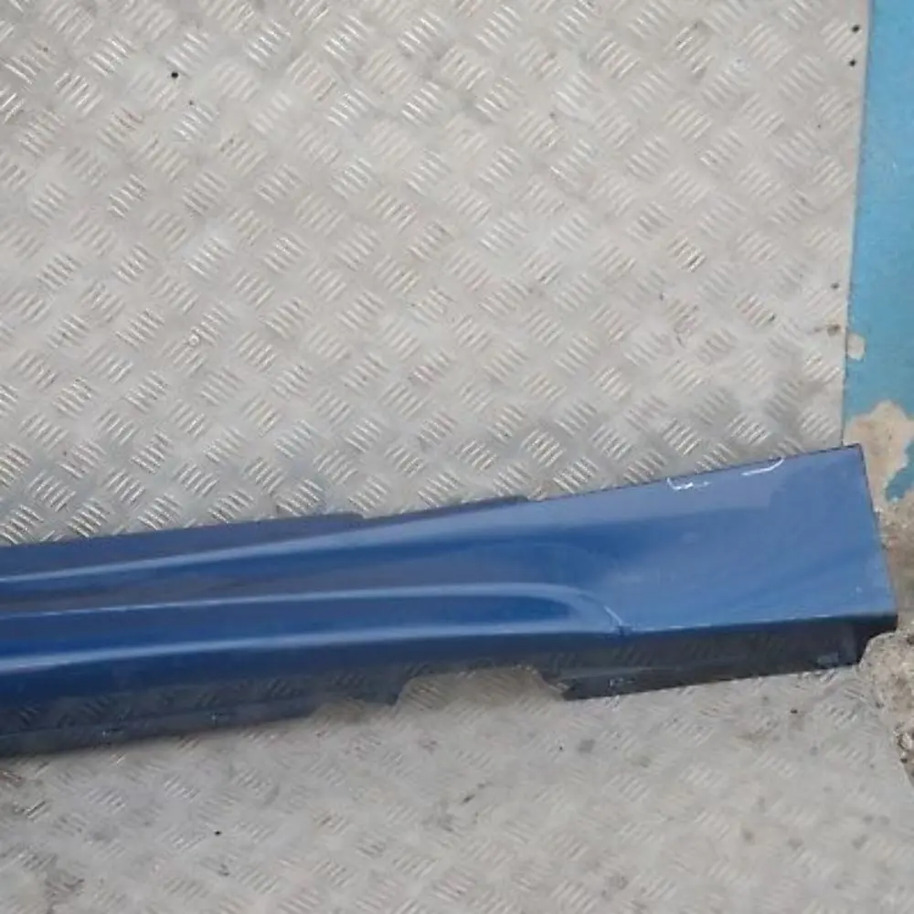 M-Pakiet Nakładka listwa prawa próg do BMW E81 o numerze 51770034732 BMW E81 M-Pakiet Nakładka listwa prawa próg - SKU 0034732-LMB1 - Numer Części 51770034732