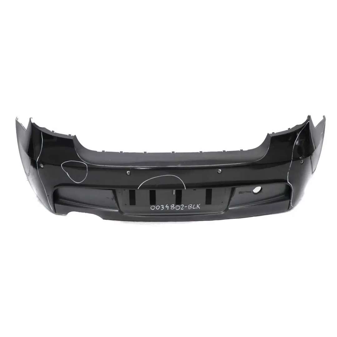 Zderzak Tylny M-Pakiet Czarny do BMW E81 E87 LCI o numerze 0034802 BMW E81 E87 LCI Zderzak Tylny M-Pakiet Czarny - SKU 0034802-BLK - Numer Części 0034802